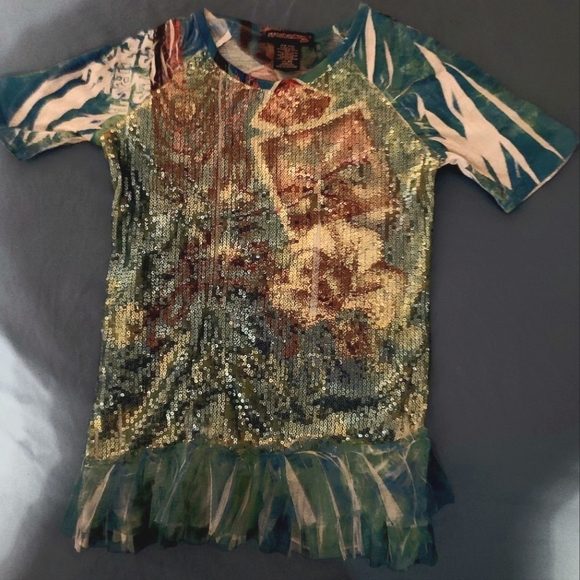 Girls Shirt size 6  Very sparly - Picture 1 of 14